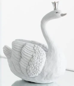 Tirelire Cygne Résine Blanc Et Argent Konia -Maison Eclat Boutique tirelire cygne resine blanc et argent konia 5400924161873 1336128